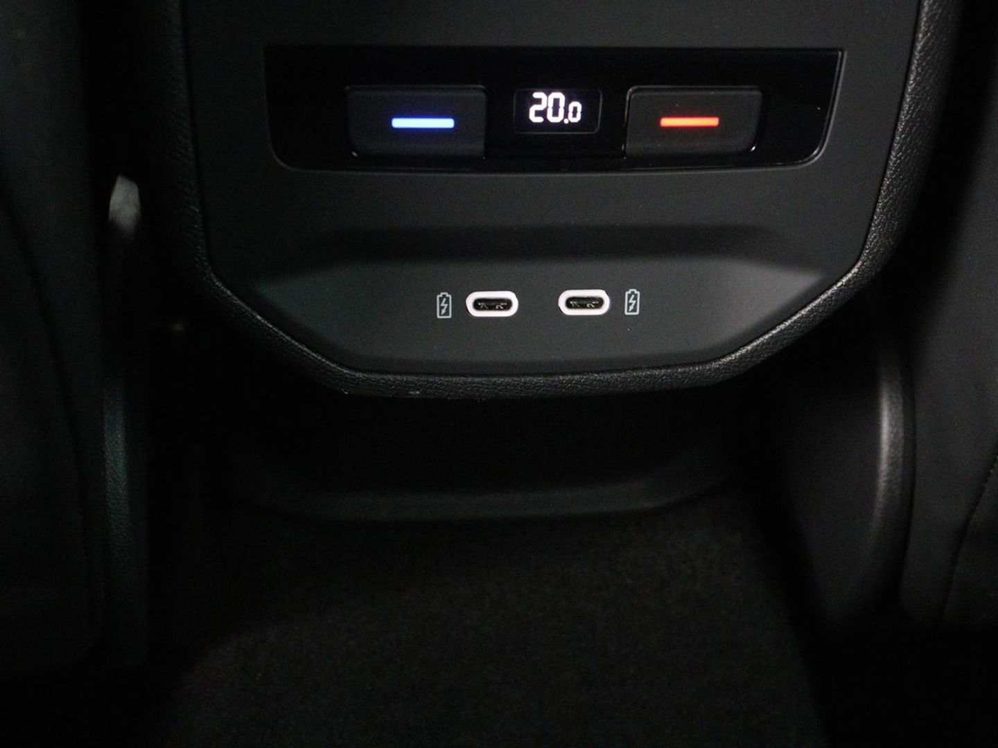 SEAT Leon 1.5 eTSI FR | Adaptive cruise | Camera | Carplay | Stuurverwarming | Full LED | Navigatie | Park Assist | 18'' lichtmetalen velgen