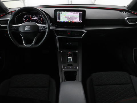 SEAT Leon 1.5 eTSI FR | Adaptive cruise | Camera | Carplay | Stuurverwarming | Full LED | Navigatie | Park Assist | 18'' lichtmetalen velgen