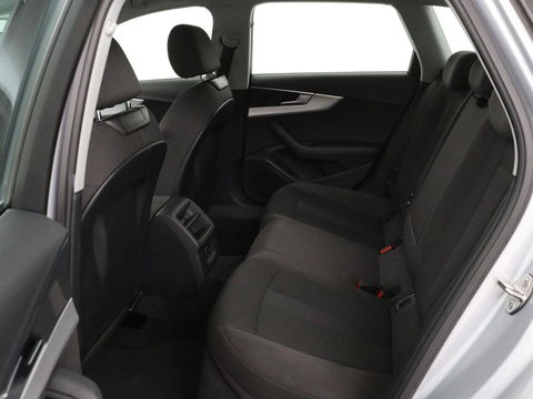 Audi A4 1.4 TFSI Pro Line Plus | Stoelverwarming | Carplay | Trekhaak | Sportstoelen | Full LED | Cruise control | Parkeerhulp | Bluetooth