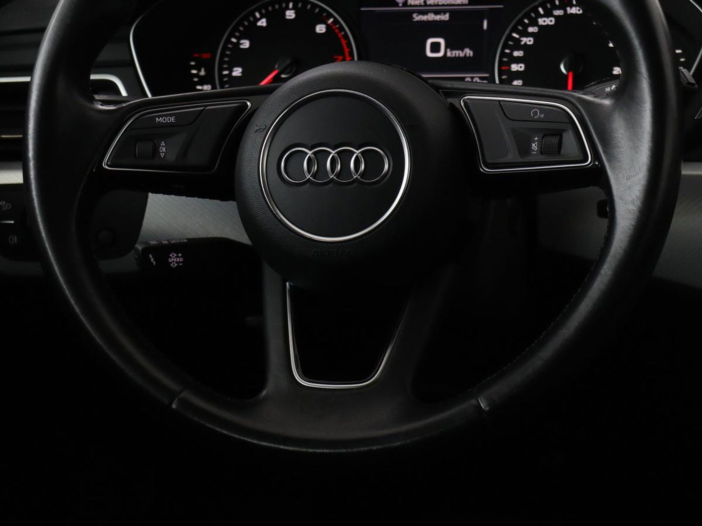 Audi A4 1.4 TFSI Pro Line Plus | Stoelverwarming | Carplay | Trekhaak | Sportstoelen | Full LED | Cruise control | Parkeerhulp | Bluetooth