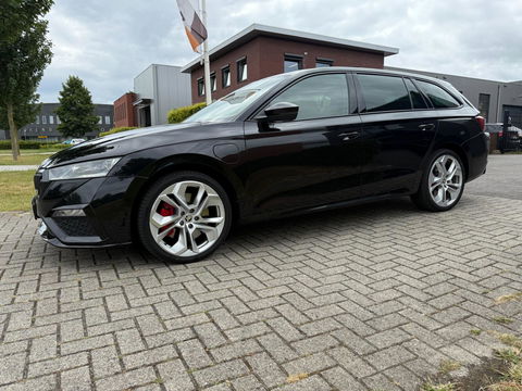 Škoda Octavia Combi 1.4 TSI RS iV PHEV Business