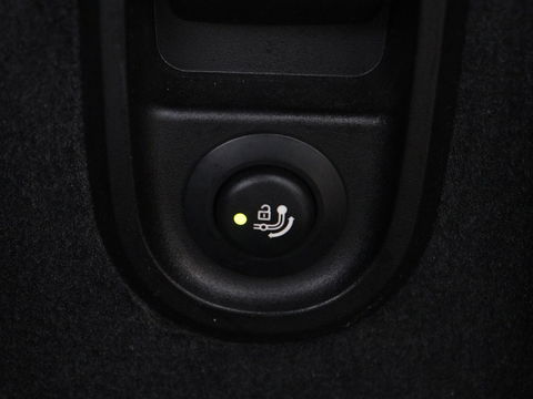 BMW 5 Serie 530e xDrive M Sport | Panoramadak | Harman/Kardon | Stoel & stuurverwarming | Adaptive cruise | Camera | Trekhaak | Carplay | Achterbankverwarming | Live Cockpit | Sportstoelen