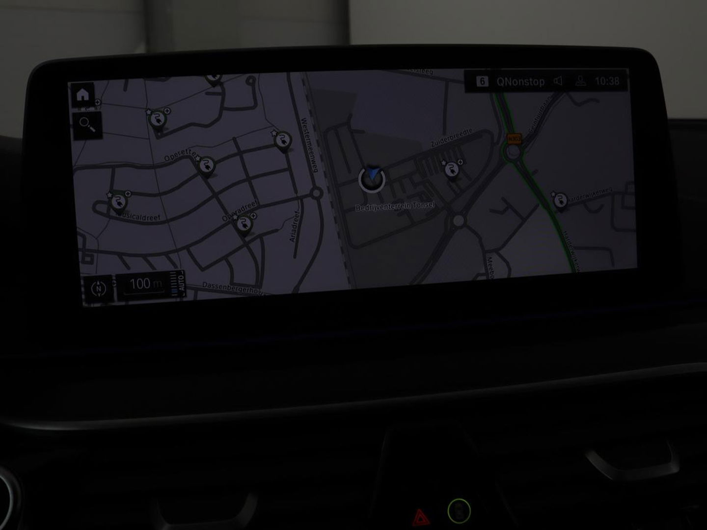 BMW 5 Serie 530e xDrive M Sport | Panoramadak | Harman/Kardon | Stoel & stuurverwarming | Adaptive cruise | Camera | Trekhaak | Carplay | Achterbankverwarming | Live Cockpit | Sportstoelen
