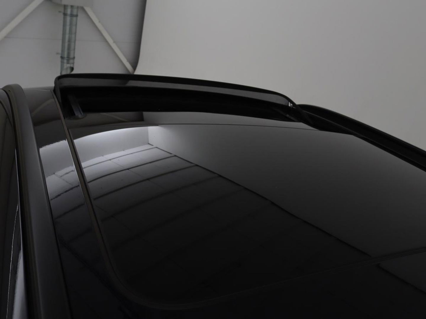 BMW 5 Serie 530e xDrive M Sport | Panoramadak | Harman/Kardon | Stoel & stuurverwarming | Adaptive cruise | Camera | Trekhaak | Carplay | Achterbankverwarming | Live Cockpit | Sportstoelen