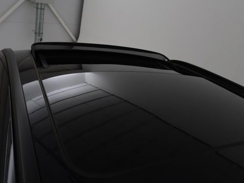 BMW 5 Serie 530e xDrive M Sport | Panoramadak | Harman/Kardon | Stoel & stuurverwarming | Adaptive cruise | Camera | Trekhaak | Carplay | Achterbankverwarming | Live Cockpit | Sportstoelen