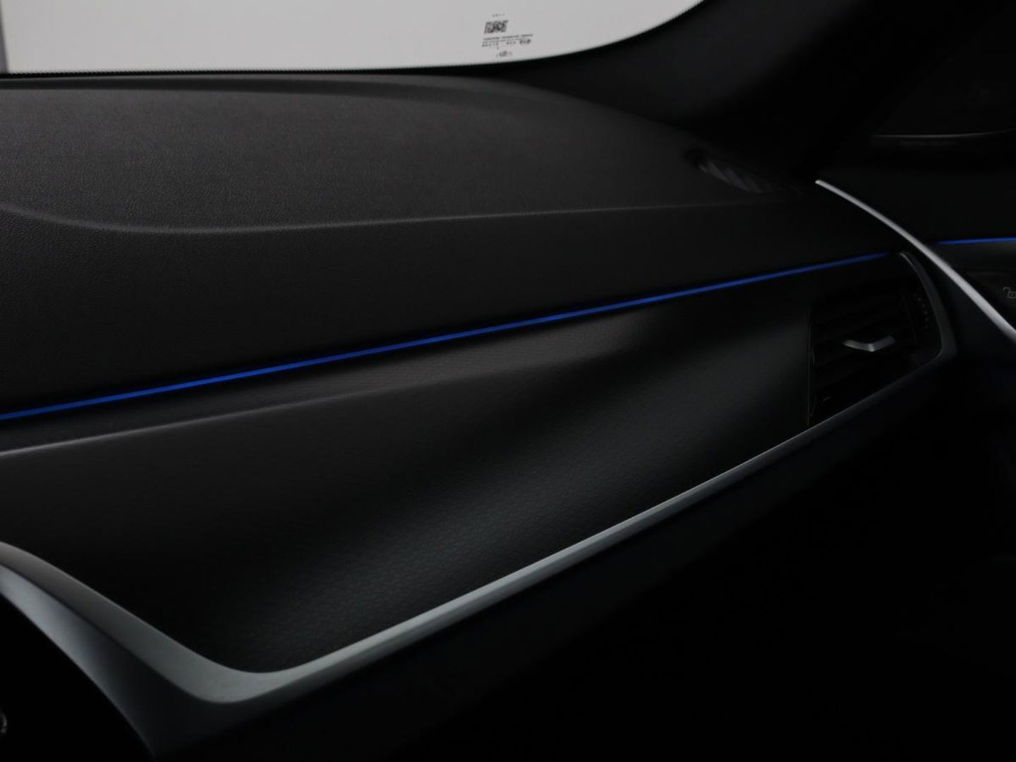 BMW 5 Serie 530e xDrive M Sport | Panoramadak | Harman/Kardon | Stoel & stuurverwarming | Adaptive cruise | Camera | Trekhaak | Carplay | Achterbankverwarming | Live Cockpit | Sportstoelen