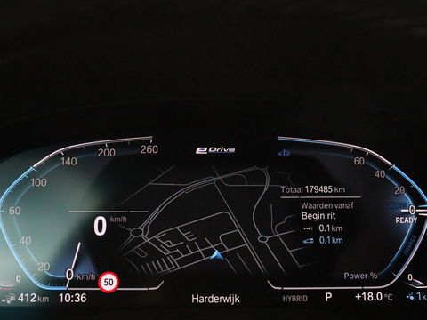 BMW 5 Serie 530e xDrive M Sport | Panoramadak | Harman/Kardon | Stoel & stuurverwarming | Adaptive cruise | Camera | Trekhaak | Carplay | Achterbankverwarming | Live Cockpit | Sportstoelen