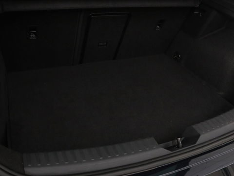 CUPRA Leon 1.4 e-Hybrid | Camera | Adaptive cruise | Stuurverwarming | Navigatie | Sportstoelen | Sfeerverlichting | Keyless | Full LED | PHEV
