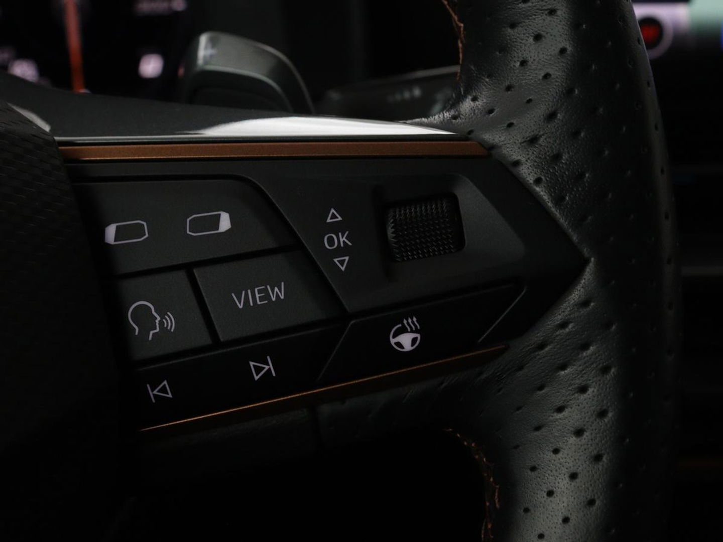 CUPRA Leon 1.4 e-Hybrid | Camera | Adaptive cruise | Stuurverwarming | Navigatie | Sportstoelen | Sfeerverlichting | Keyless | Full LED | PHEV