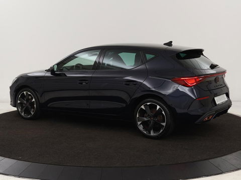 CUPRA Leon 1.4 e-Hybrid | Camera | Adaptive cruise | Stuurverwarming | Navigatie | Sportstoelen | Sfeerverlichting | Keyless | Full LED | PHEV