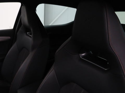 CUPRA Leon 1.4 e-Hybrid | Camera | Adaptive cruise | Stuurverwarming | Navigatie | Sportstoelen | Sfeerverlichting | Keyless | Full LED | PHEV