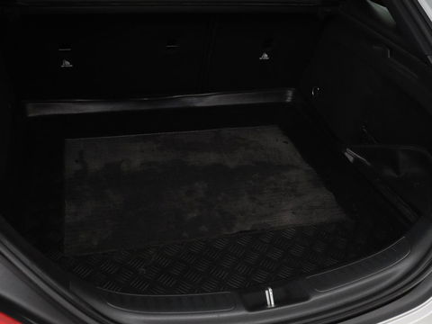 Mercedes-Benz CLA-Klasse Shooting Brake 180 AMG Line | Leder/Alcanatara | Full LED | Navigatie | Sportstoelen | Park Assist | Cruise control | Bluetooth