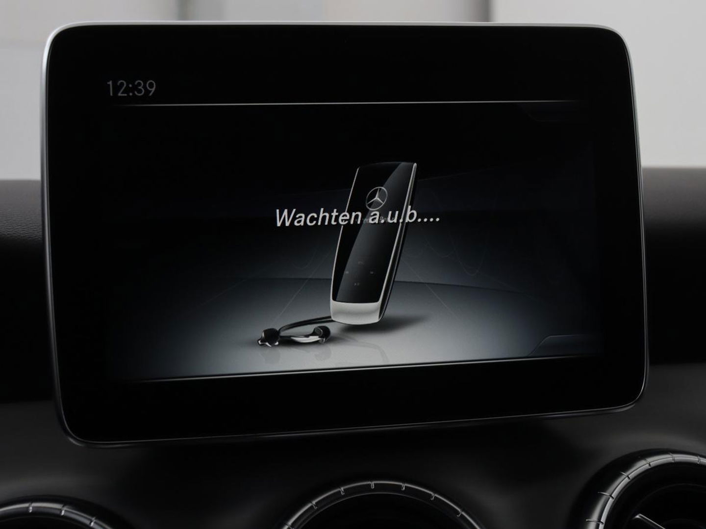 Mercedes-Benz CLA-Klasse Shooting Brake 180 AMG Line | Leder/Alcanatara | Full LED | Navigatie | Sportstoelen | Park Assist | Cruise control | Bluetooth