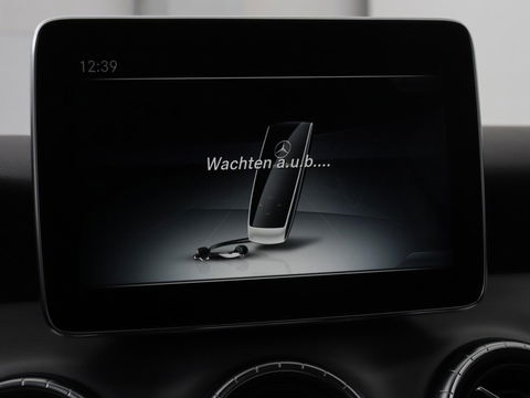 Mercedes-Benz CLA-Klasse Shooting Brake 180 AMG Line | Leder/Alcanatara | Full LED | Navigatie | Sportstoelen | Park Assist | Cruise control | Bluetooth