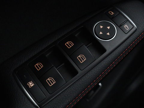 Mercedes-Benz CLA-Klasse Shooting Brake 180 AMG Line | Leder/Alcanatara | Full LED | Navigatie | Sportstoelen | Park Assist | Cruise control | Bluetooth