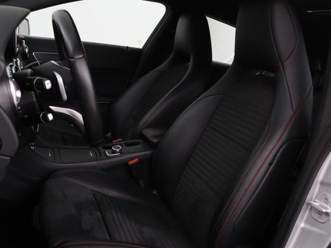 Mercedes-Benz CLA-Klasse Shooting Brake 180 AMG Line | Leder/Alcanatara | Full LED | Navigatie | Sportstoelen | Park Assist | Cruise control | Bluetooth
