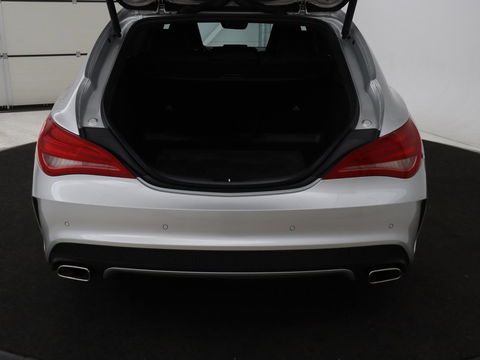 Mercedes-Benz CLA-Klasse Shooting Brake 180 AMG Line | Leder/Alcanatara | Full LED | Navigatie | Sportstoelen | Park Assist | Cruise control | Bluetooth