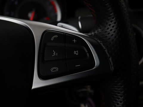 Mercedes-Benz CLA-Klasse Shooting Brake 180 AMG Line | Leder/Alcanatara | Full LED | Navigatie | Sportstoelen | Park Assist | Cruise control | Bluetooth