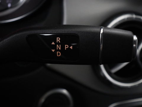 Mercedes-Benz CLA-Klasse Shooting Brake 180 AMG Line | Leder/Alcanatara | Full LED | Navigatie | Sportstoelen | Park Assist | Cruise control | Bluetooth