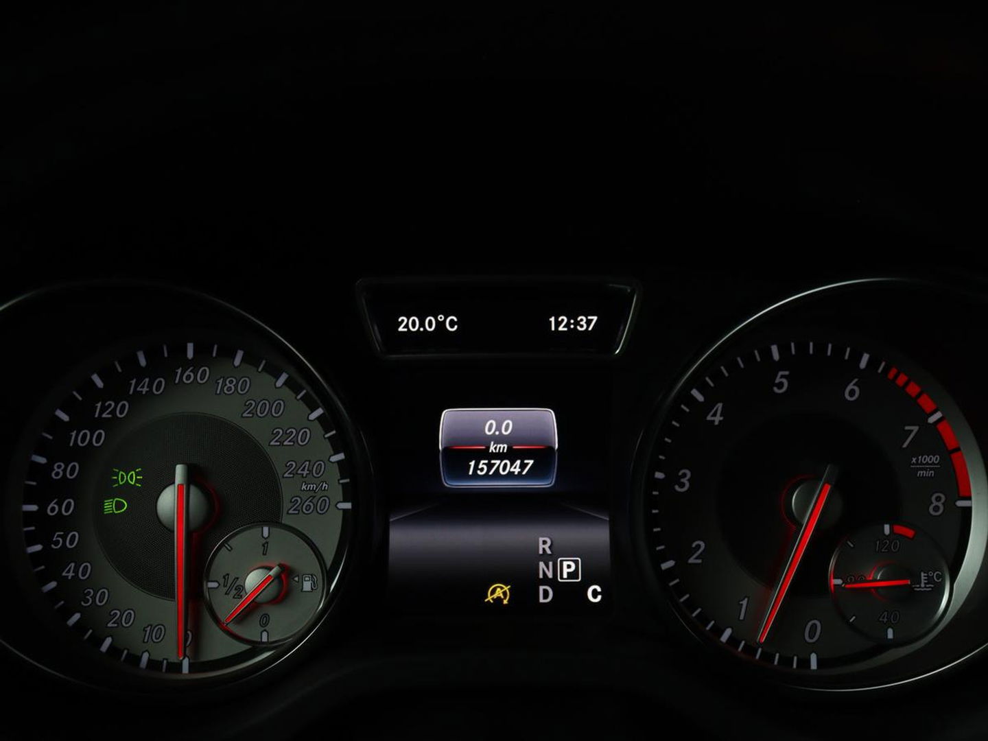 Mercedes-Benz CLA-Klasse Shooting Brake 180 AMG Line | Leder/Alcanatara | Full LED | Navigatie | Sportstoelen | Park Assist | Cruise control | Bluetooth