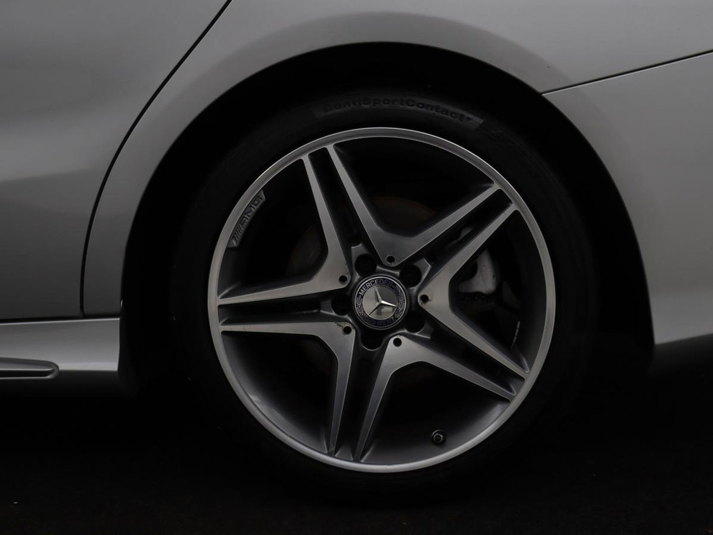 Mercedes-Benz CLA-Klasse Shooting Brake 180 AMG Line | Leder/Alcanatara | Full LED | Navigatie | Sportstoelen | Park Assist | Cruise control | Bluetooth