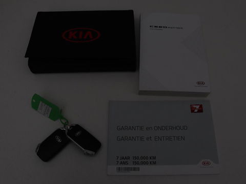 Kia Ceed 1.6 GDI PHEV DynamicLine | Panoramadak | Camera | Carplay | Navigatie | Full LED | Climate control | Digital Cockpit | Cruise control | Bluetooth