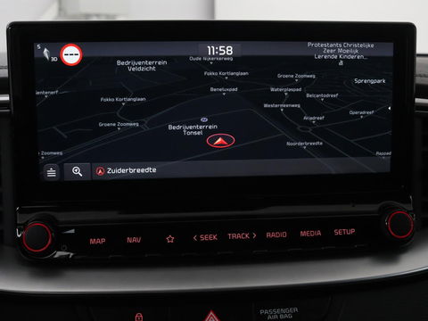 Kia Ceed 1.6 GDI PHEV DynamicLine | Panoramadak | Camera | Carplay | Navigatie | Full LED | Climate control | Digital Cockpit | Cruise control | Bluetooth