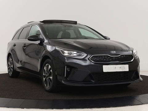Kia Ceed 1.6 GDI PHEV DynamicLine | Panoramadak | Camera | Carplay | Navigatie | Full LED | Climate control | Digital Cockpit | Cruise control | Bluetooth