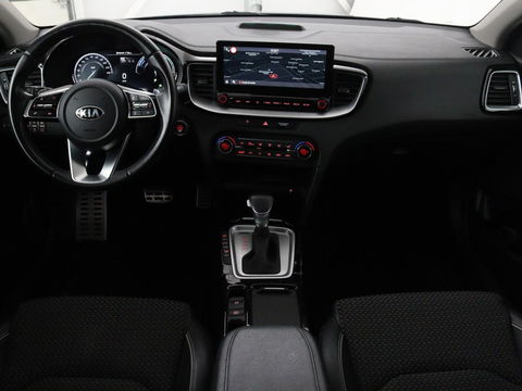 Kia Ceed 1.6 GDI PHEV DynamicLine | Panoramadak | Camera | Carplay | Navigatie | Full LED | Climate control | Digital Cockpit | Cruise control | Bluetooth