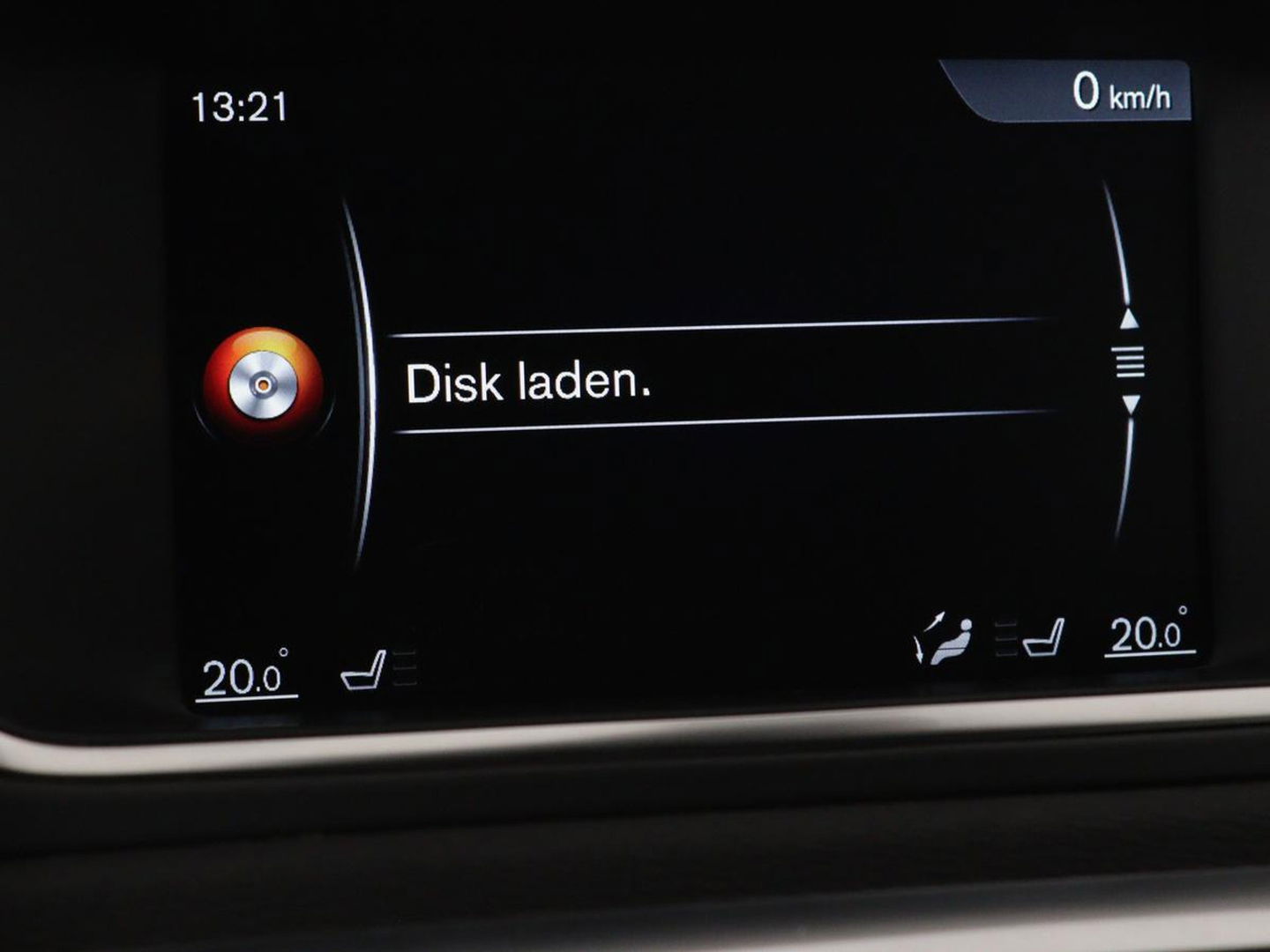 Volvo V40 2.0 D2 R-Design | Stoelverwarming | Trekhaak | Xenon | Leder/Alcantara | Navigatie | Parkeerhulp | Climate control