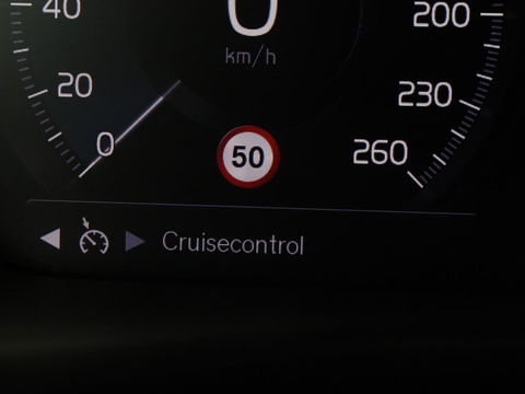 Volvo XC40 1.5 T4 Recharge Incription Expression | Leder | Trekhaak | Camera | Carplay | Keyless | Full LED | Parkeerhulp | Cruise control | Climate control