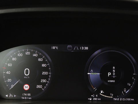 Volvo XC40 1.5 T4 Recharge Incription Expression | Leder | Trekhaak | Camera | Carplay | Keyless | Full LED | Parkeerhulp | Cruise control | Climate control