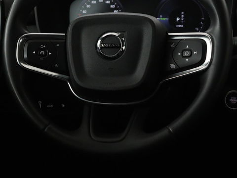 Volvo XC40 1.5 T4 Recharge Incription Expression | Leder | Trekhaak | Camera | Carplay | Keyless | Full LED | Parkeerhulp | Cruise control | Climate control