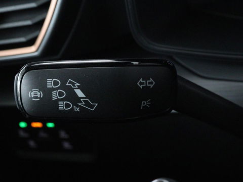 CUPRA Leon 1.4 e-Hybrid | Stoel & stuurverwarming | Camera | Adaptive cruise | Carplay | Navigatie | Sfeerverlichting | Keyless | Sportstoelen | Full LED | PHEV