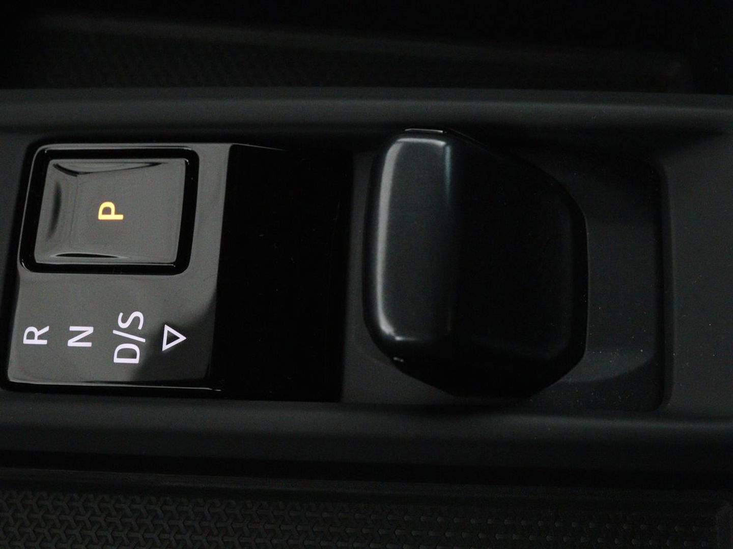 CUPRA Leon 1.4 e-Hybrid | Stoel & stuurverwarming | Camera | Adaptive cruise | Carplay | Navigatie | Sfeerverlichting | Keyless | Sportstoelen | Full LED | PHEV