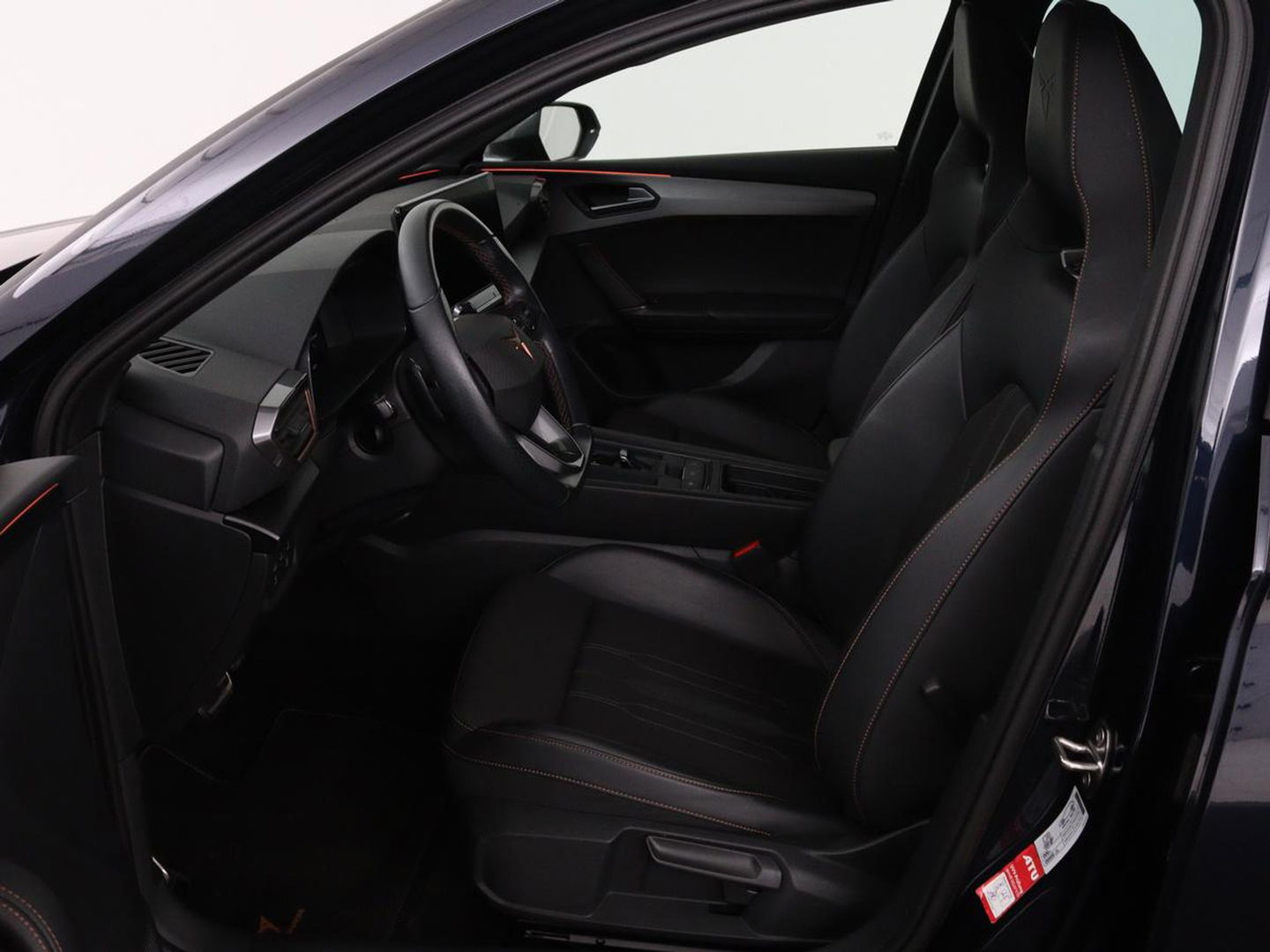 CUPRA Leon 1.4 e-Hybrid | Stoel & stuurverwarming | Camera | Adaptive cruise | Carplay | Navigatie | Sfeerverlichting | Keyless | Sportstoelen | Full LED | PHEV