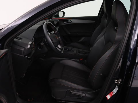 CUPRA Leon 1.4 e-Hybrid | Stoel & stuurverwarming | Camera | Adaptive cruise | Carplay | Navigatie | Sfeerverlichting | Keyless | Sportstoelen | Full LED | PHEV