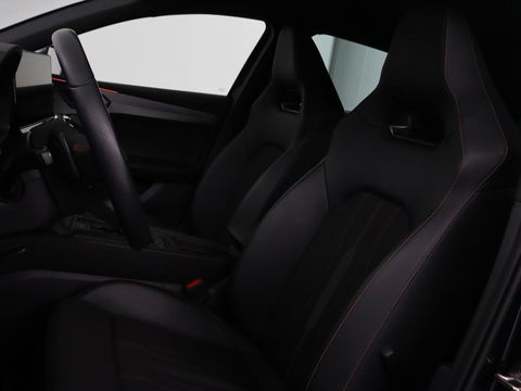 CUPRA Leon 1.4 e-Hybrid | Stoel & stuurverwarming | Camera | Adaptive cruise | Carplay | Navigatie | Sfeerverlichting | Keyless | Sportstoelen | Full LED | PHEV