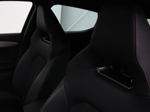 CUPRA Leon 1.4 e-Hybrid | Stoel & stuurverwarming | Camera | Adaptive cruise | Carplay | Navigatie | Sfeerverlichting | Keyless | Sportstoelen | Full LED | PHEV
