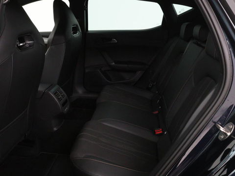 CUPRA Leon 1.4 e-Hybrid | Stoel & stuurverwarming | Camera | Adaptive cruise | Carplay | Navigatie | Sfeerverlichting | Keyless | Sportstoelen | Full LED | PHEV