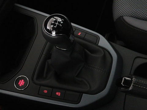 SEAT Arona 1.0 TSI Style Intens | 110pk | Adaptive cruise | Camera | Carplay | Climate control | Keyless | Park Assist | DAB | Bluetooth