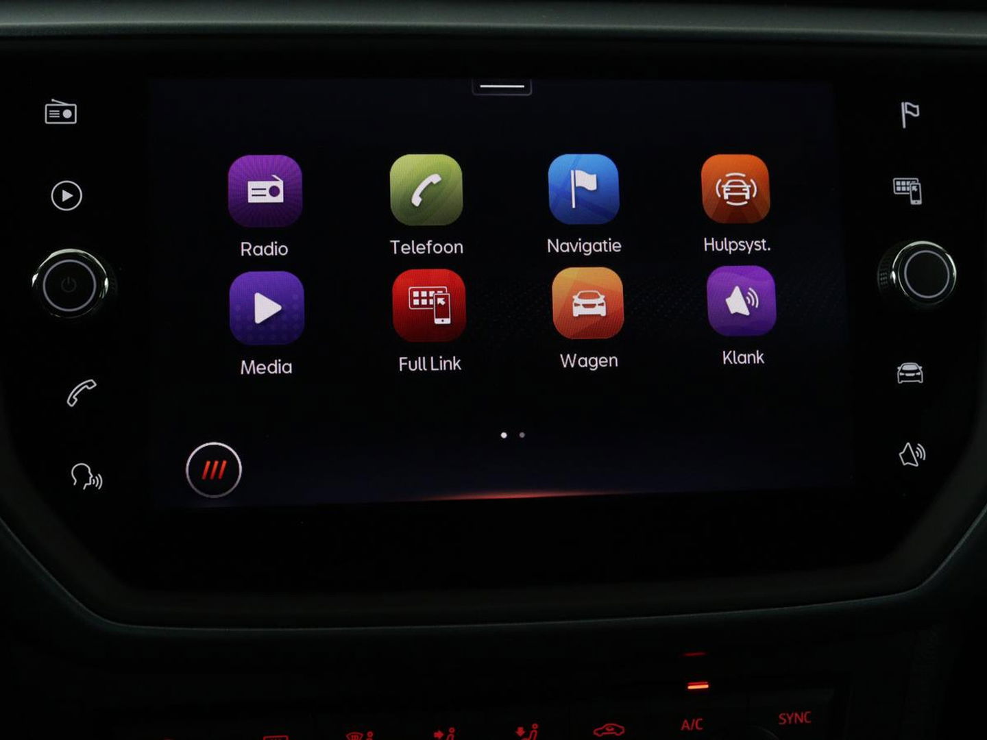 SEAT Arona 1.0 TSI Style Intens | 110pk | Adaptive cruise | Camera | Carplay | Climate control | Keyless | Park Assist | DAB | Bluetooth