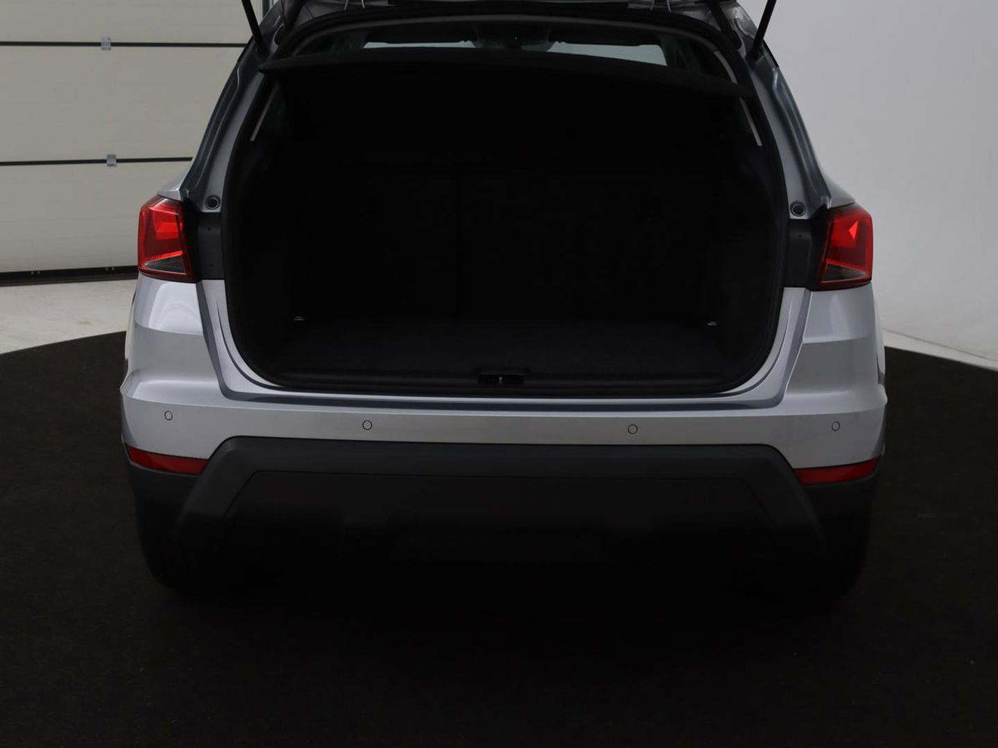 SEAT Arona 1.0 TSI Style Intens | 110pk | Adaptive cruise | Camera | Carplay | Climate control | Keyless | Park Assist | DAB | Bluetooth