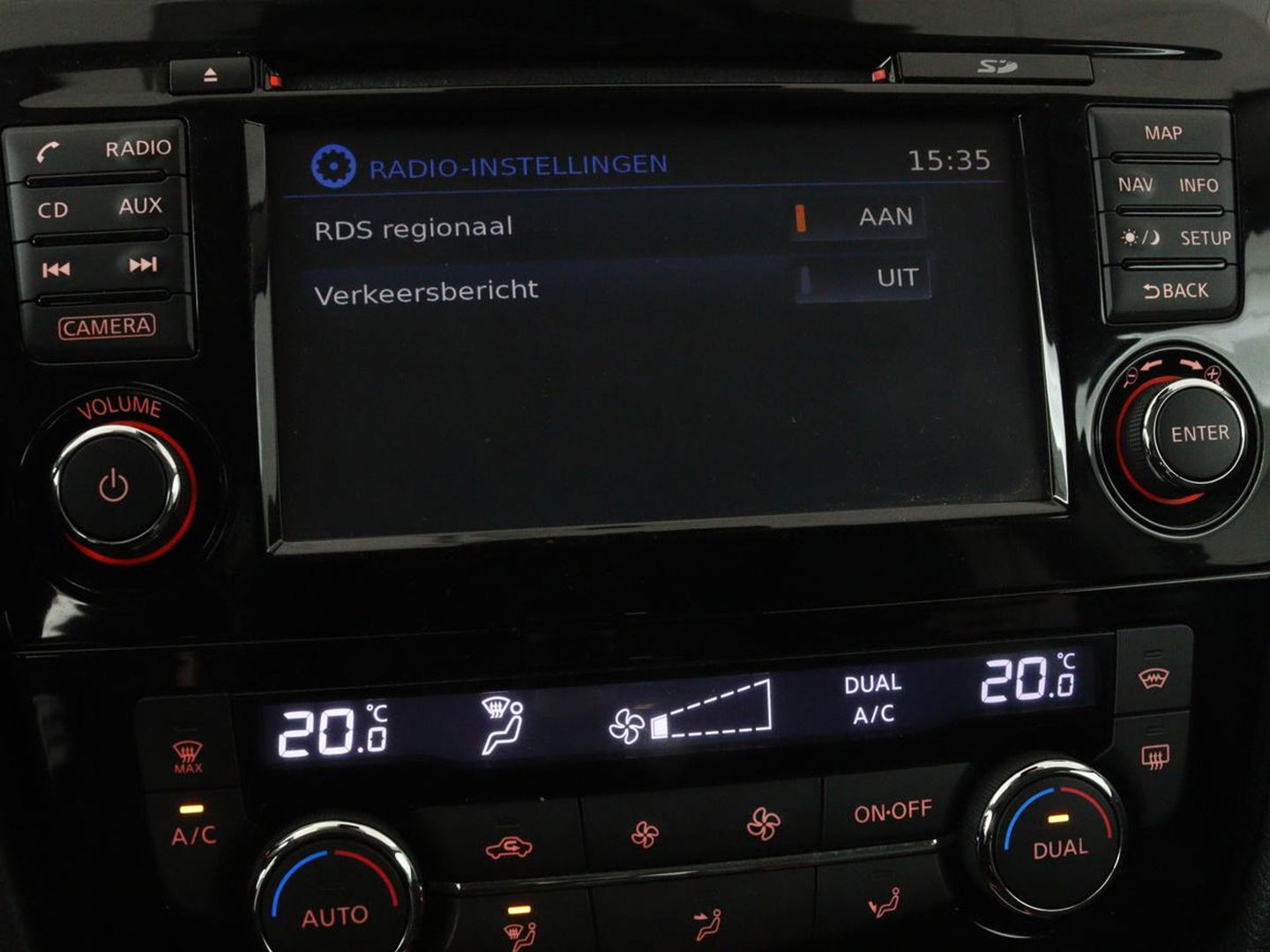 Nissan QASHQAI 1.6 Tekna | 163pk | Panoramadak | Leder | Stoelverwarming | 360 camera | Trekhaak | Navigatie | Full LED | Keyless | Park Assist | Climate control