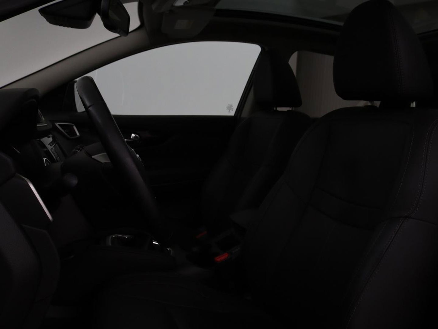 Nissan QASHQAI 1.6 Tekna | 163pk | Panoramadak | Leder | Stoelverwarming | 360 camera | Trekhaak | Navigatie | Full LED | Keyless | Park Assist | Climate control