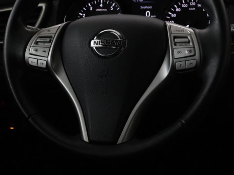 Nissan QASHQAI 1.6 Tekna | 163pk | Panoramadak | Leder | Stoelverwarming | 360 camera | Trekhaak | Navigatie | Full LED | Keyless | Park Assist | Climate control