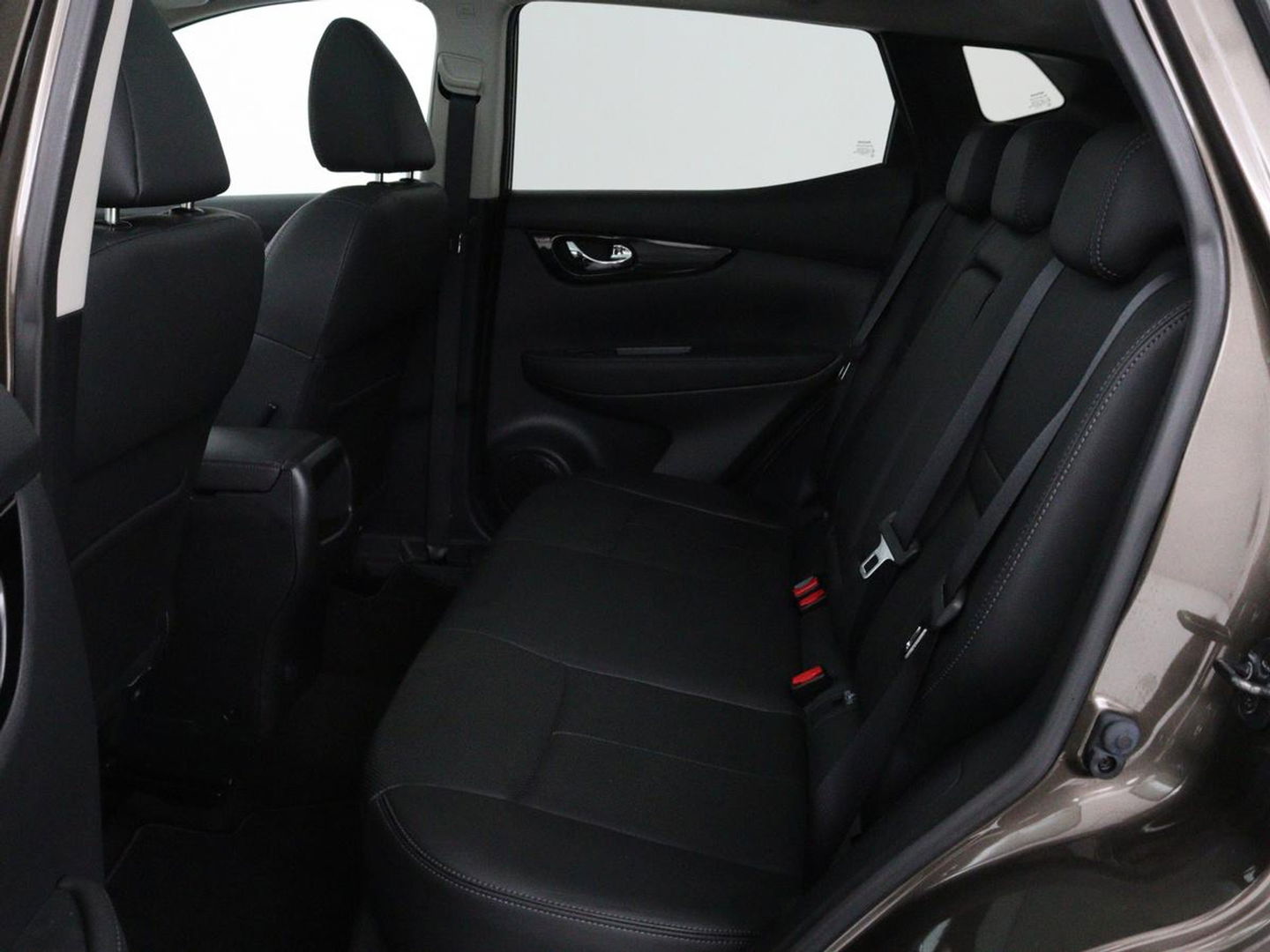 Nissan QASHQAI 1.6 Tekna | 163pk | Panoramadak | Leder | Stoelverwarming | 360 camera | Trekhaak | Navigatie | Full LED | Keyless | Park Assist | Climate control