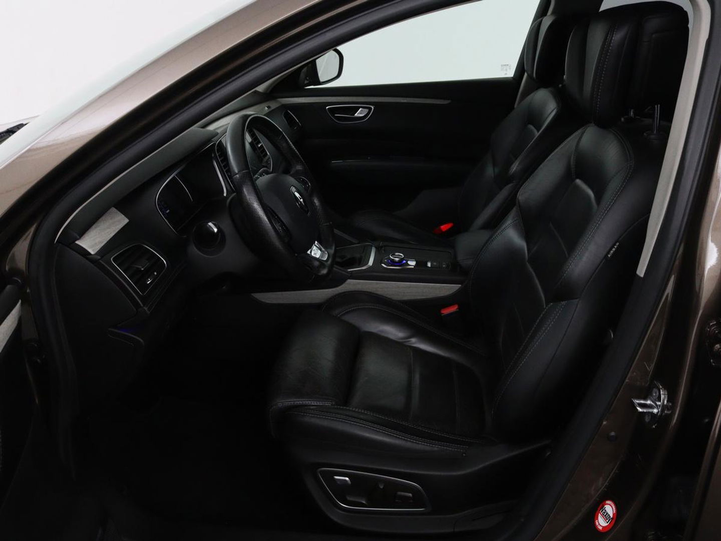 Renault Talisman 1.6 TCe Initiale Paris | Leder | Stoelventilatie | Head-Up | Carplay | Massage | Adaptive cruise | Navigatie | Full LED | Stoel & stuurverwarming | Camera