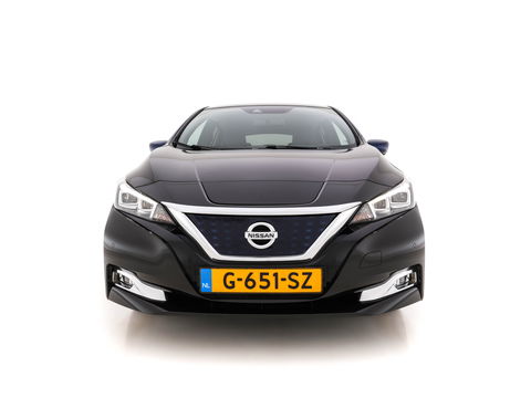 Nissan Leaf Tekna 40 kWh (INCL-BTW) Aut. *LEATHER-FABRIC | FULL-LED | BOSE-SURROUND | ADAPTIVE-CRUISE | TOP-VIEW | KEYLESS | NAVI-FULLMAP | BLINDSPOT | DAB+ | PDC | HEATED-COMFORT-SEATS | TOWBAR | DIGI-COCKPIT | 17"A