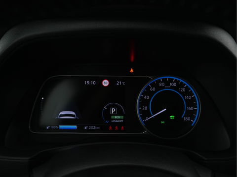 Nissan Leaf Tekna 40 kWh (INCL-BTW) Aut. *LEATHER-FABRIC | FULL-LED | BOSE-SURROUND | ADAPTIVE-CRUISE | TOP-VIEW | KEYLESS | NAVI-FULLMAP | BLINDSPOT | DAB+ | PDC | HEATED-COMFORT-SEATS | TOWBAR | DIGI-COCKPIT | 17"A